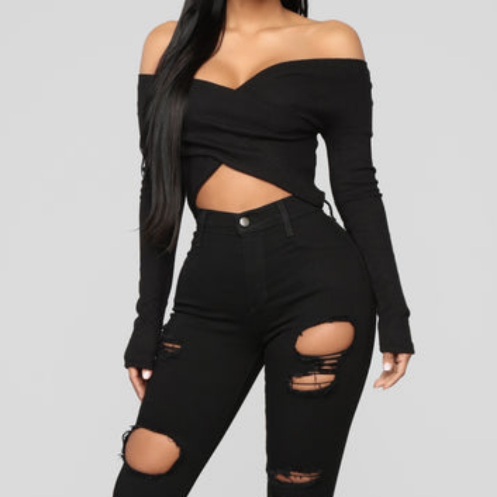 Black Surplice Long Sleeve Cropped Top (Medium)